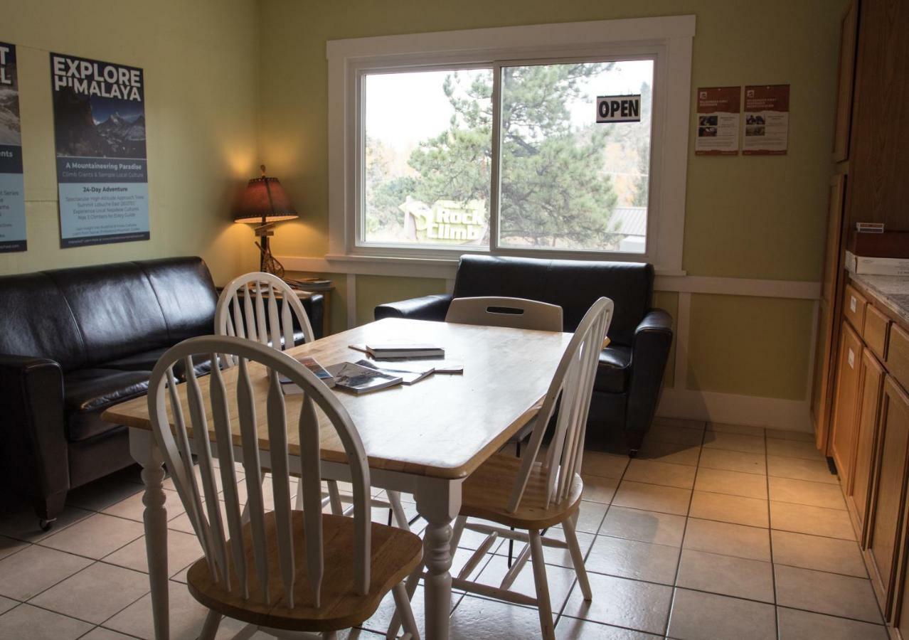Estes Park Adventure Hostel מראה חיצוני תמונה